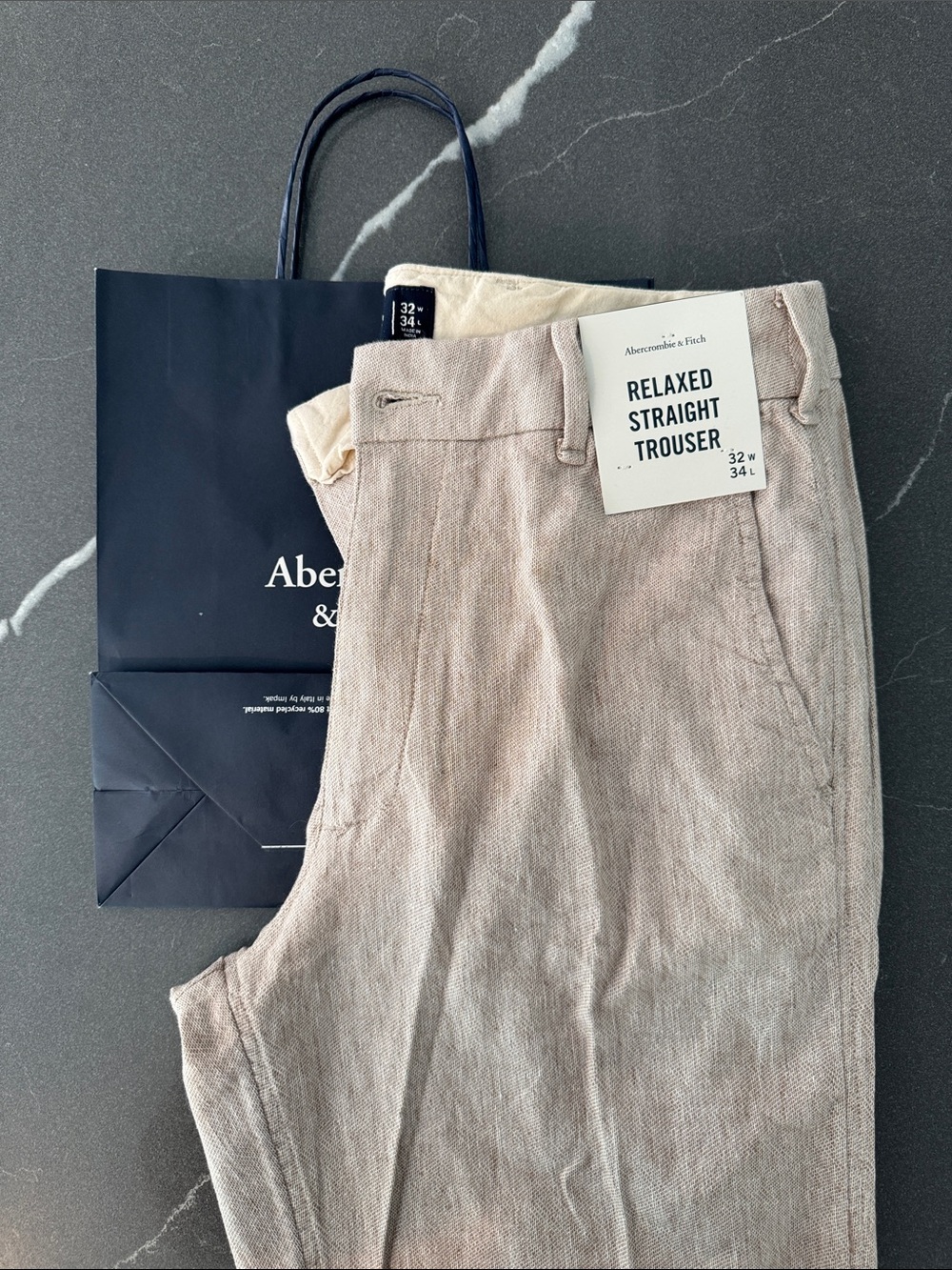 Abercrombie & Fitch Men's Relaxed Straight Trouser — Light Beige